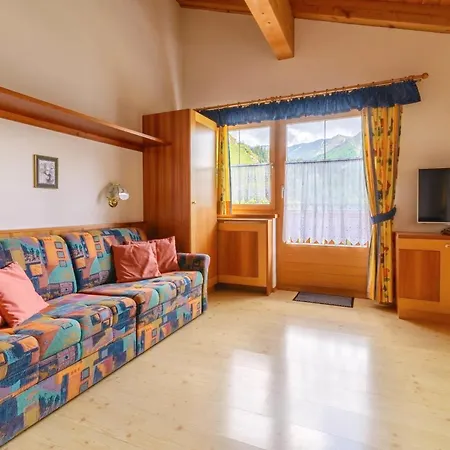 Chasa Vallaina Apartment *