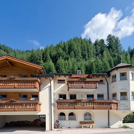 Chasa Vallaina Apartment